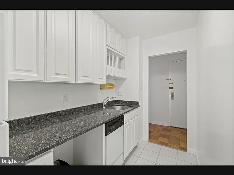 1718 P St NW #406 — Photo 5