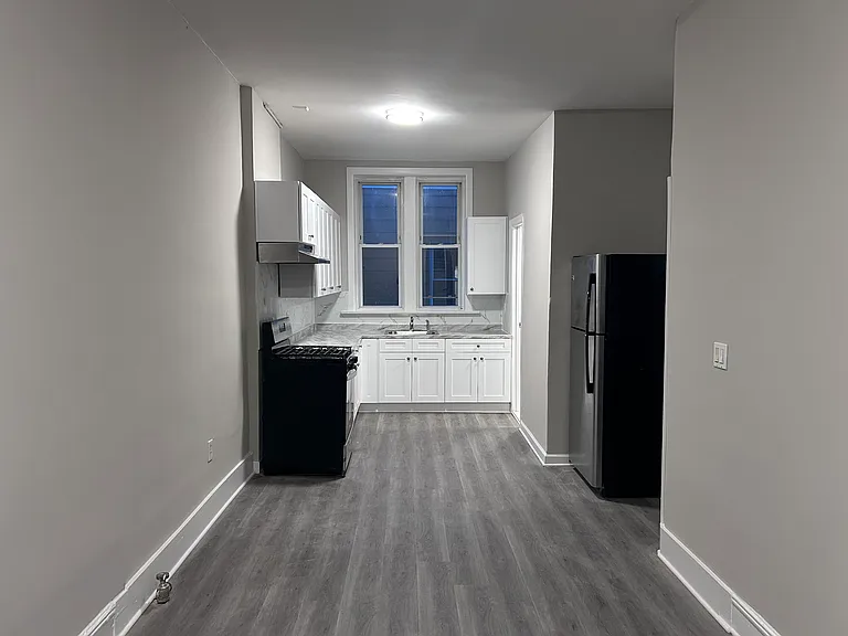 2512 Central Ave #1 — Photo 3
