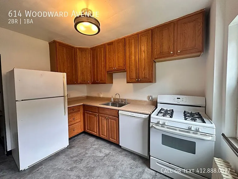 614 Woodward Ave — Photo 4