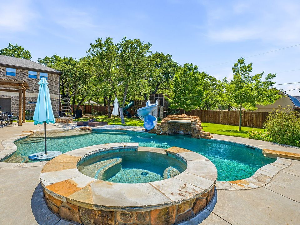 1st image of 315 Timber Ridge Dr