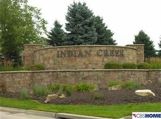 19105 Ames Ave, Elkhorn, NE 68022