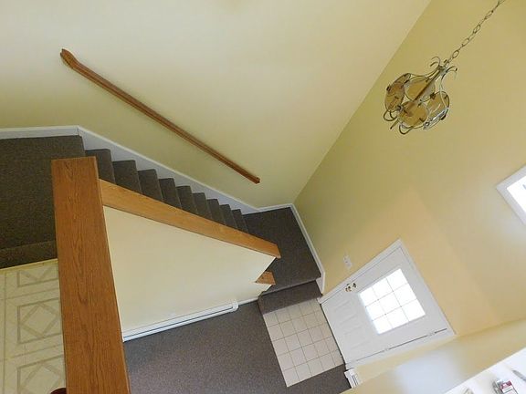 2nd image of 3 Tall Oaks Ct