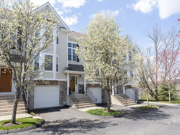 1806 Briar Woods Lane #1806, Danbury, CT 06810