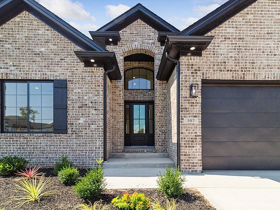 2nd image of 507 Morgan Leigh Ln