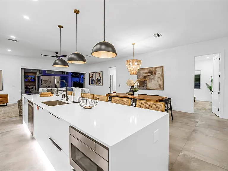 2065 Goldenrod St — Photo 22