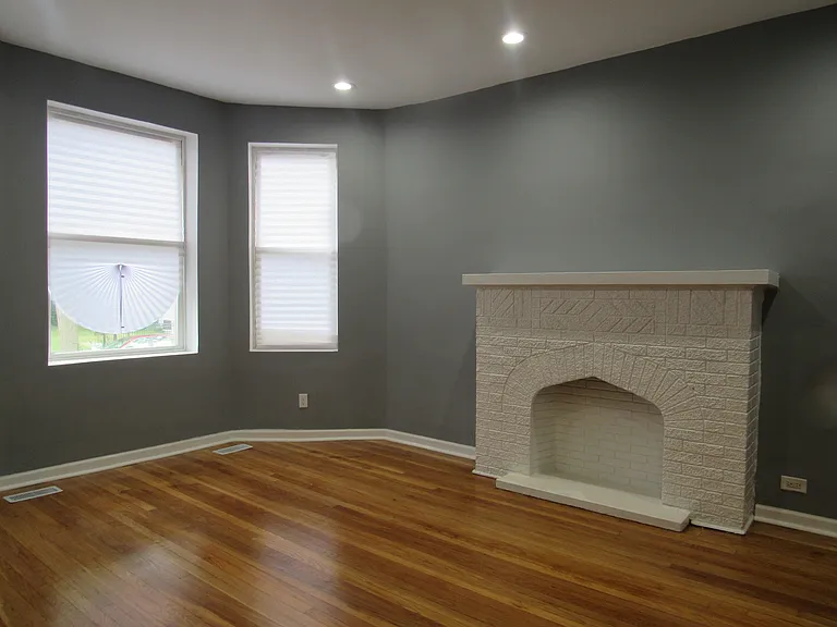 4940 W Van Buren St #2 — Photo 2