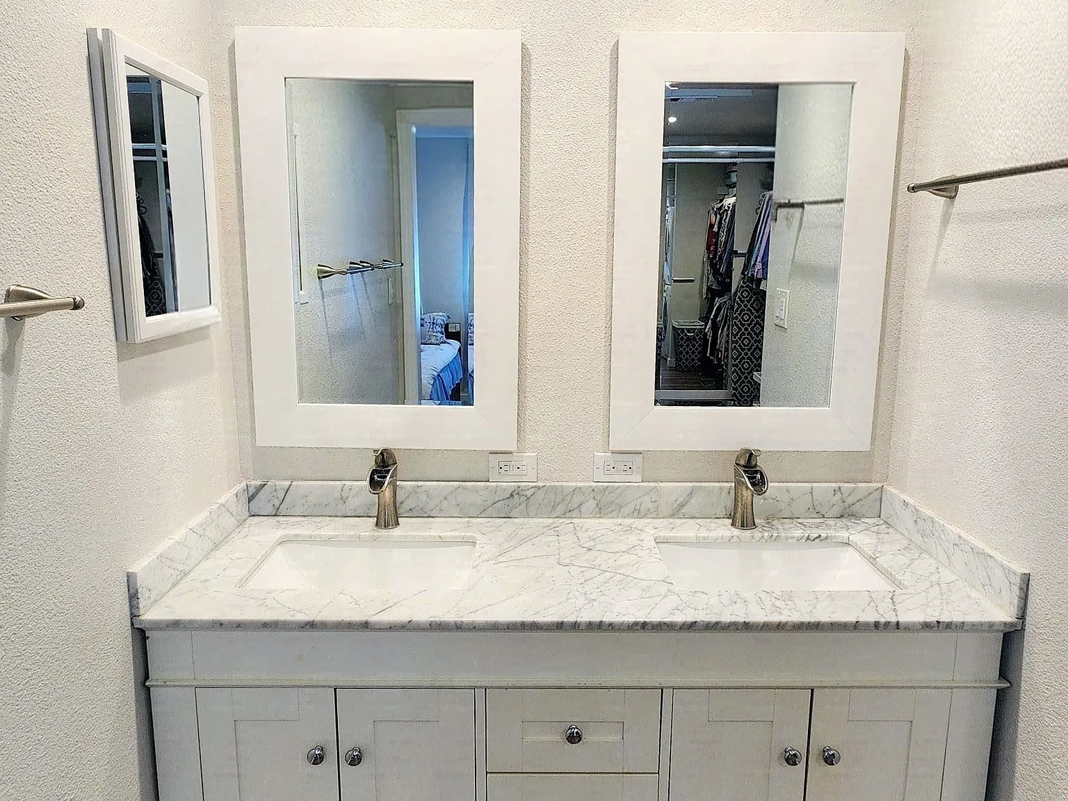 3 bed, 1221 sqft, $3,800 — Photo 2