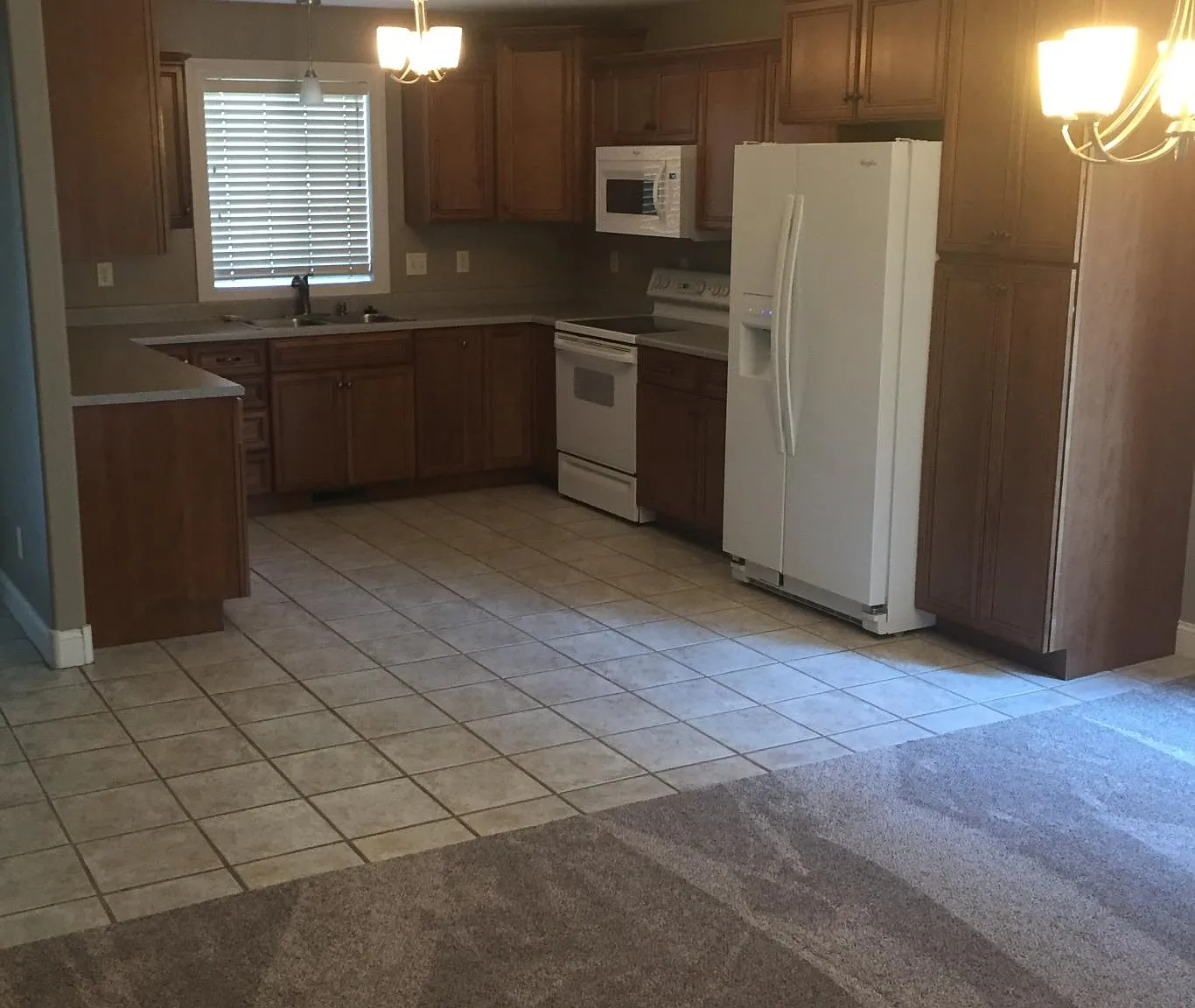 3 bed, 2130 sqft, $2,100 — Photo 3