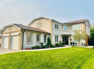 32 Madrid Cres, Brampton, ON L6S2X4