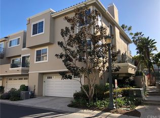 19371 Maidstone Ln, Huntington Beach, CA 92648