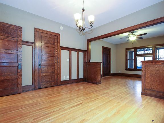 4th image of 55 Melbourne Ave SE #2E