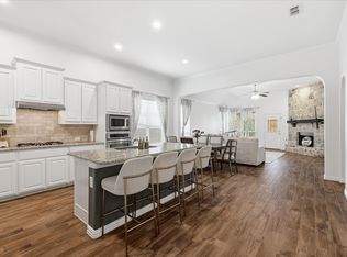 215 Equestrian Rd, Hickory Creek, TX 75065
