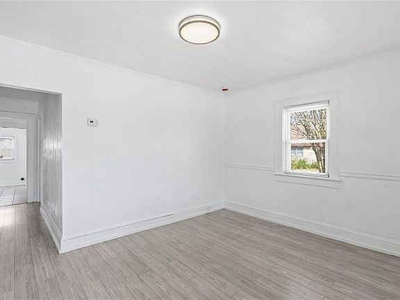 5th image of 153 N Birdneck Rd