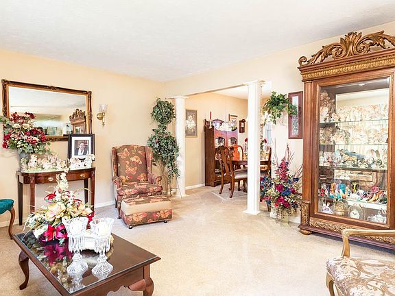 5th image of 3817 Plantation Dr