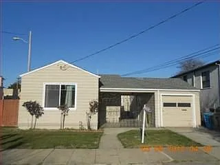 272 Cypress Ave photo 1