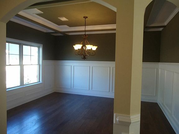 3rd image of 3846 Berkshire Way