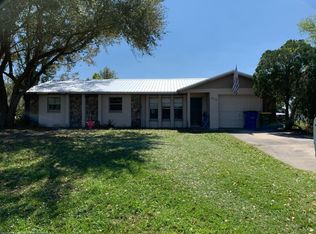8408 Hampshire Dr, Sebring, FL 33876
