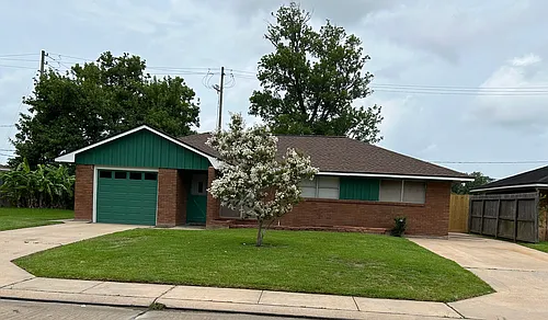 203 Mimosa St Photo 1