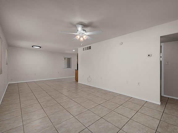 3rd image of 1920 E Campbell Ave