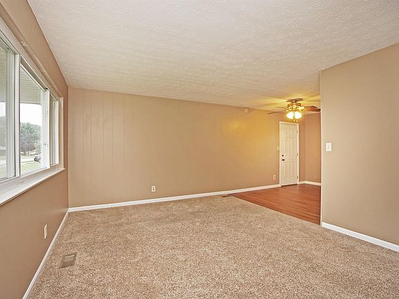4th image of 366 Forest Lake Dr