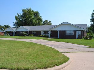 708 Oak Ridge Dr, Perry, OK 73077