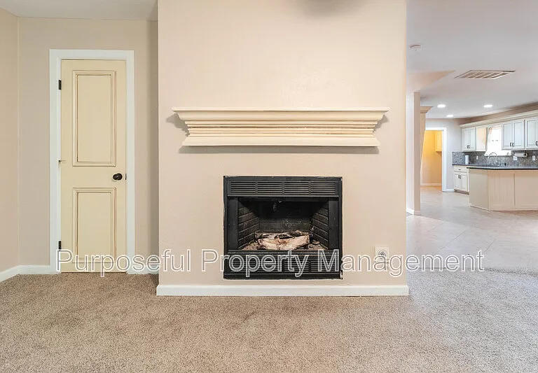 9204 Aaron Dr — Photo 10