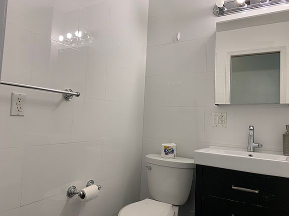 5th image of 182 E 111th St APT 3