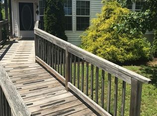 85 Campbell Cir, East Greenwich, RI 02818
