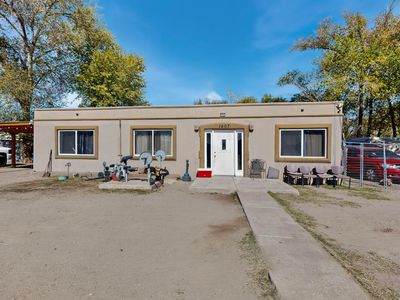 1407 N De Baca Cir SW, Albuquerque, NM, 87105