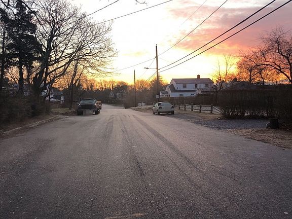 4th image of 48 Hillcrest Ave