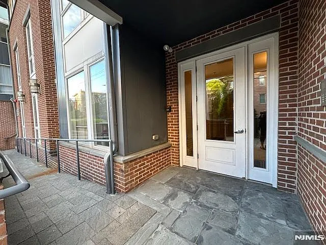 255 Laird Ave #6 — Photo 3