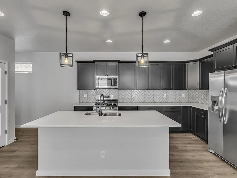 2919 N Phoenix Ln — Photo 9