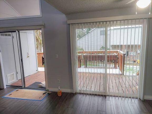 3rd image of 406 NE 85th St