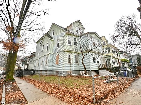 2nd image of 151 Vermont Ave