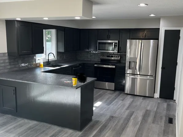 20511 Laramie Rd, Elkhorn, NE 68022