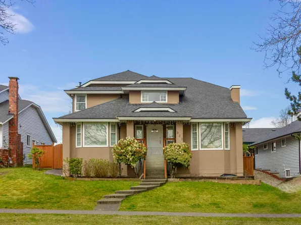 921 Citadel Dr, Pt Coquitlam, BC V3C 5J2