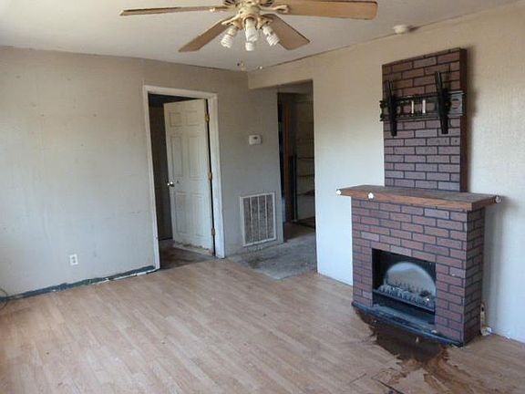 3rd image of 114 Couch Ln
