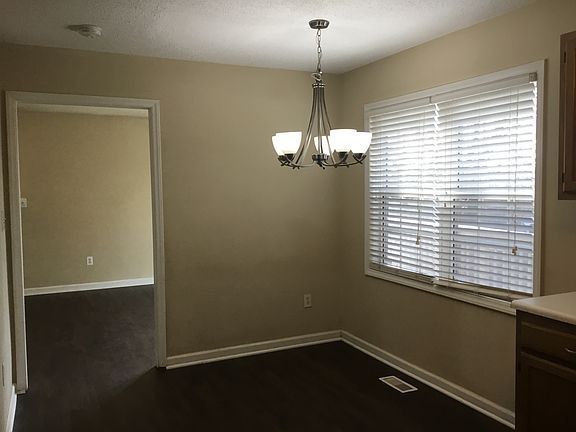 4th image of 3014 Butterwood Dr