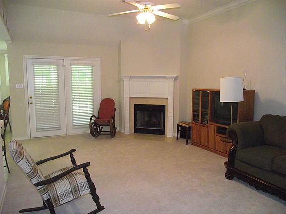 4th image of 126 Windridge Dr