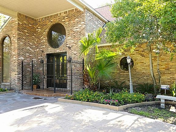 Front Entrance with double door entry