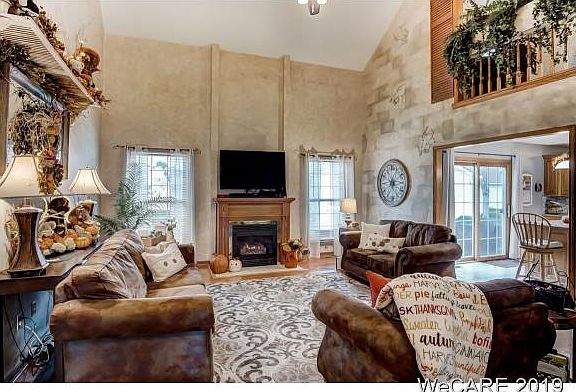 5th image of 624 Gardenview Cir