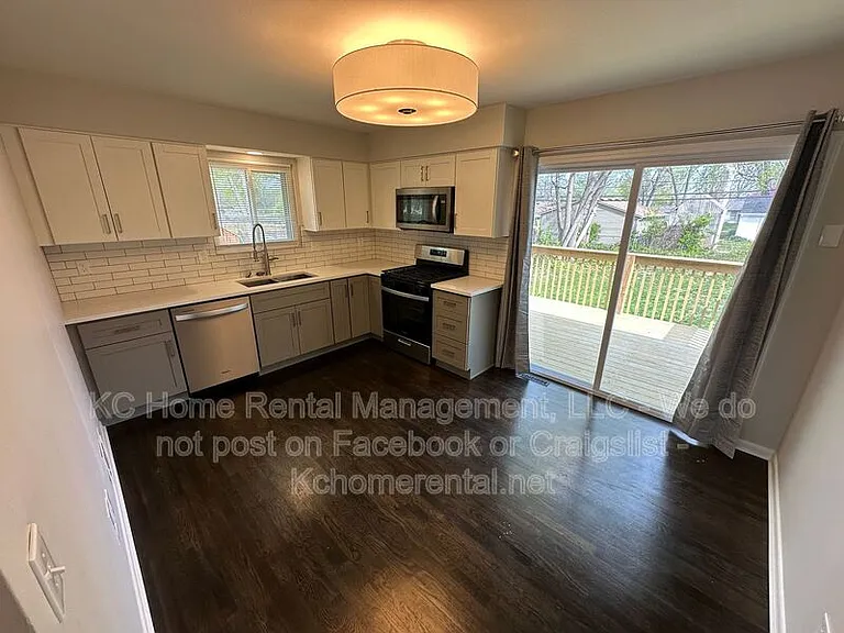 5012 Powell Ave — Photo 3