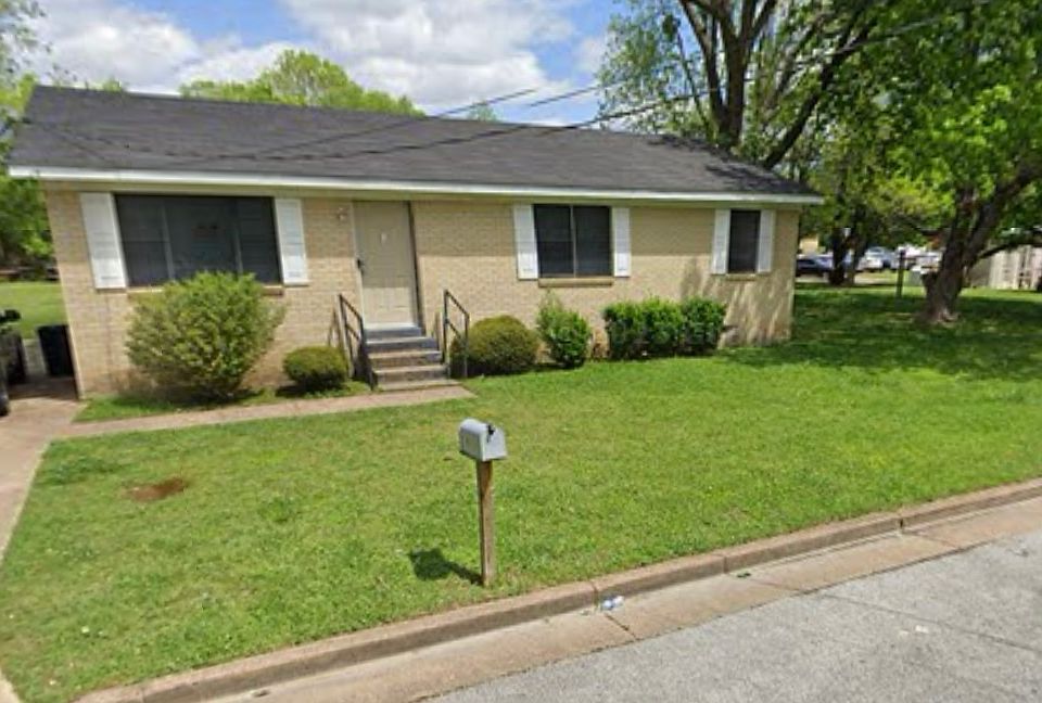 1st image of 1204 Forrest Mann Cir