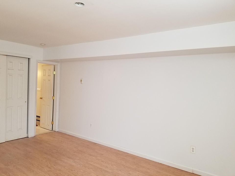 2nd image of 134 Graham Ave