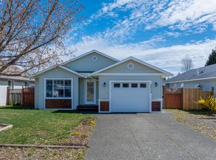3292 8th St, Cumberland, BC