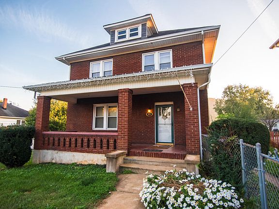 3rd image of 1011 Pechin Ave SE