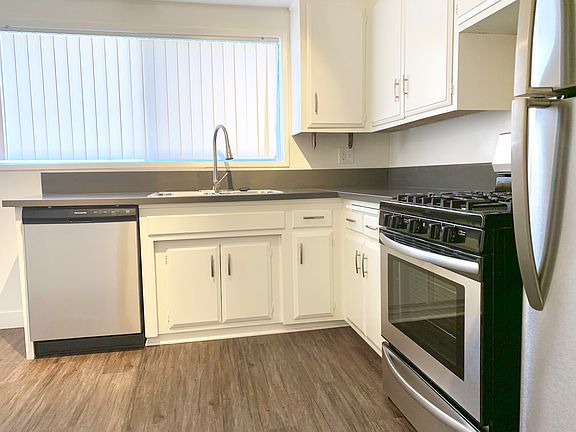 2nd image of 3772 Lockland Dr #21