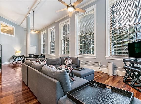 2nd image of 920 Poeyfarre St APT 204