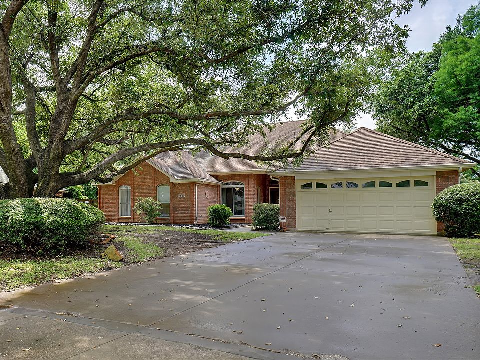 1st image of 3302 Huntington Dr