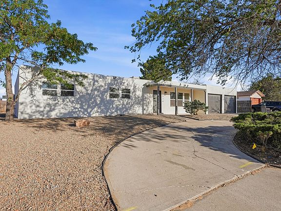 3rd image of 514 Villa Verde Dr SE